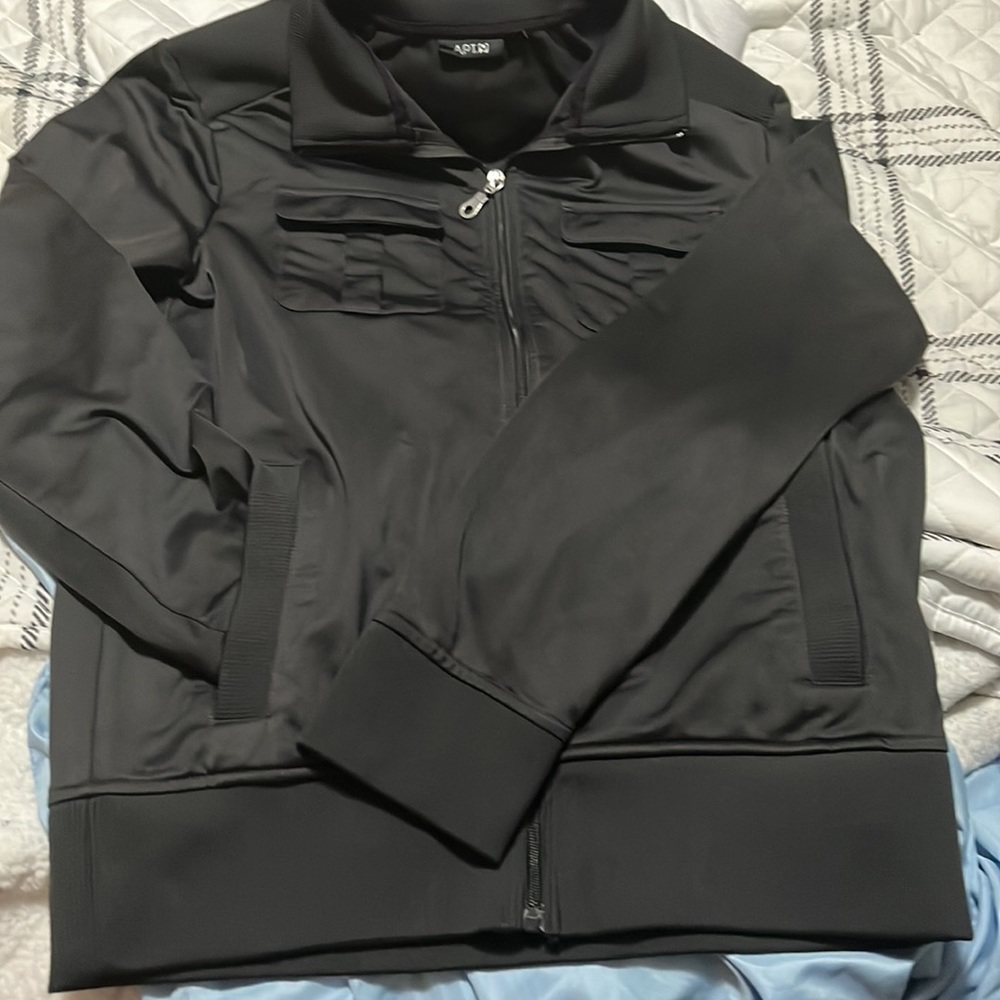 Size Medium - Picture 2 of 2